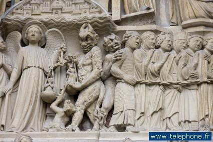 notre dame de paris sculpture