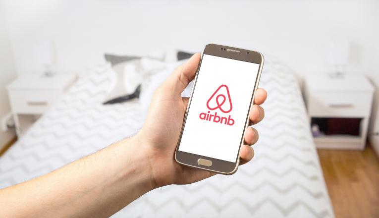 Joindre par téléphone avec la entreprise AirBnb