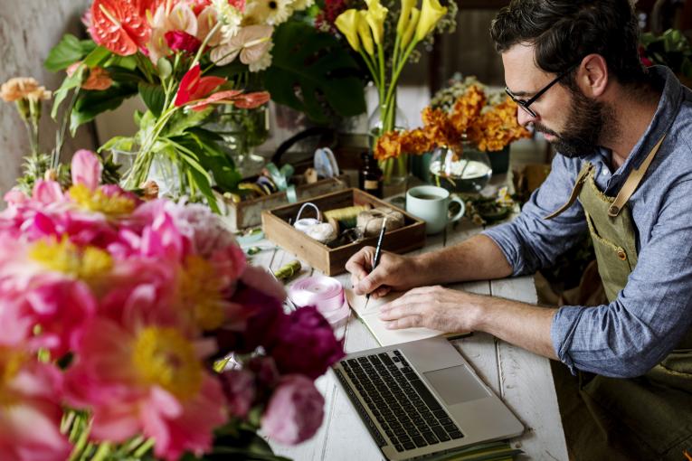 Livraison de fleurs en ligne avec Aquarelle