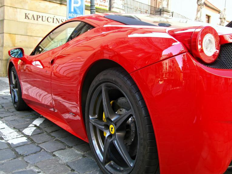 Voiture de marque Ferrari