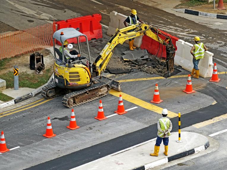 Société Colas, spécialiste des travaux publics