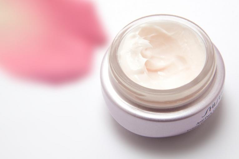 Vente de produits cosmétiques et de beauté chez Yves Rocher