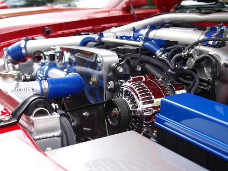 Produits lubrifiants Motul, en particulier pour moteurs