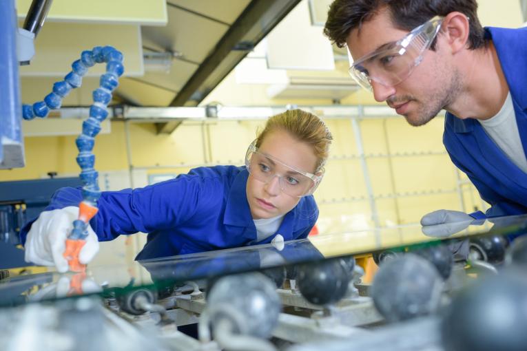 Téléphone Burelle pour se renseigner sur les activités industrielles de l'enseigne