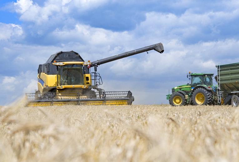 Acolyance, groupe coopératif agricole et viticole