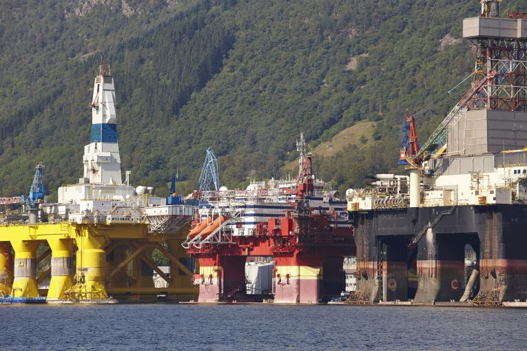 Usine pétrolière de Saltel Industries